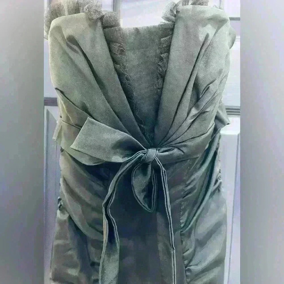 Xscape Strapless Taffeta Mermaid Gown with Bow Detail - Picture 4 of 6